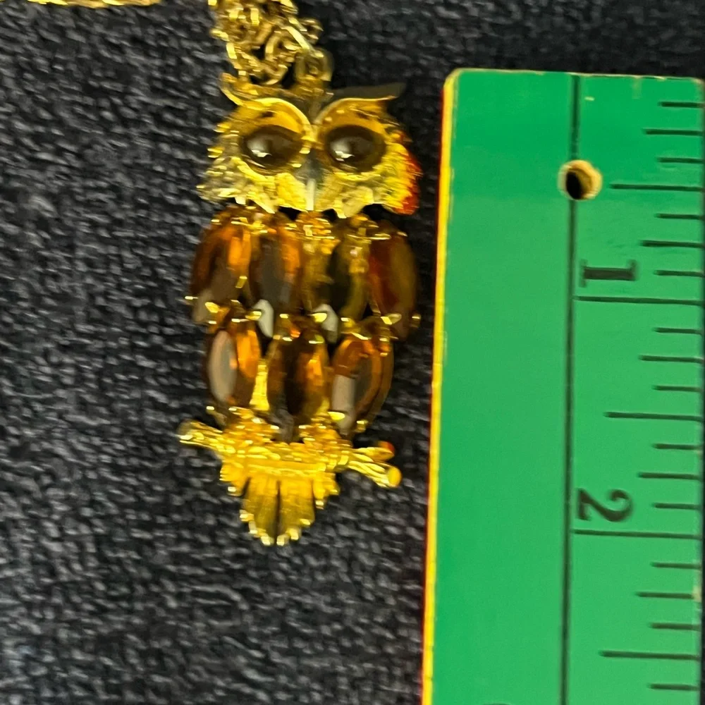 Elegant Gold Owl Pendant Necklace - Picture 5 of 8